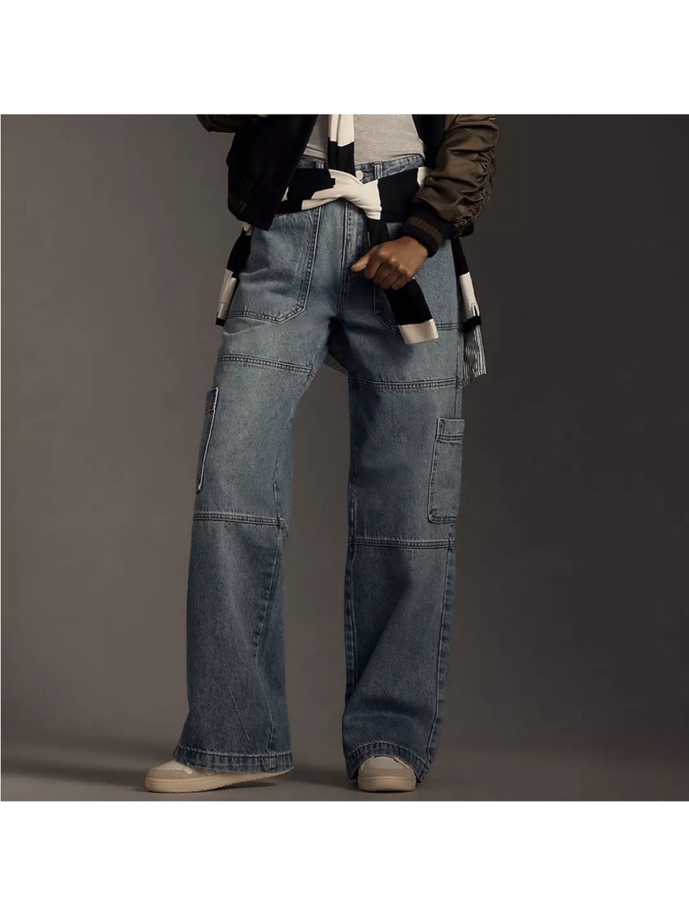 Avec Les Filles high Waisted Wide-Leg Cargo Jeans in Washed Blue